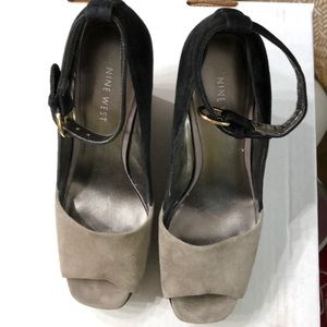 Nine west grey/blk/brown Wedge 7M